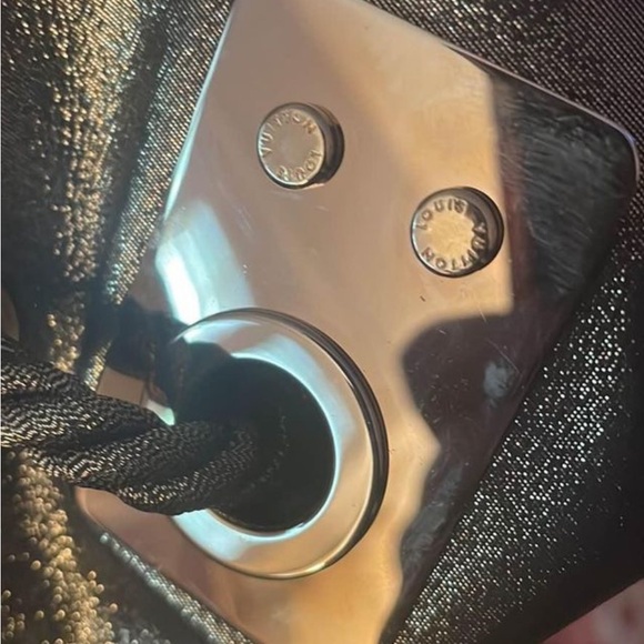 Louis Vuitton Collection 2009 Spring/Summer Kalahari Handbag. - Picture 9 of 10